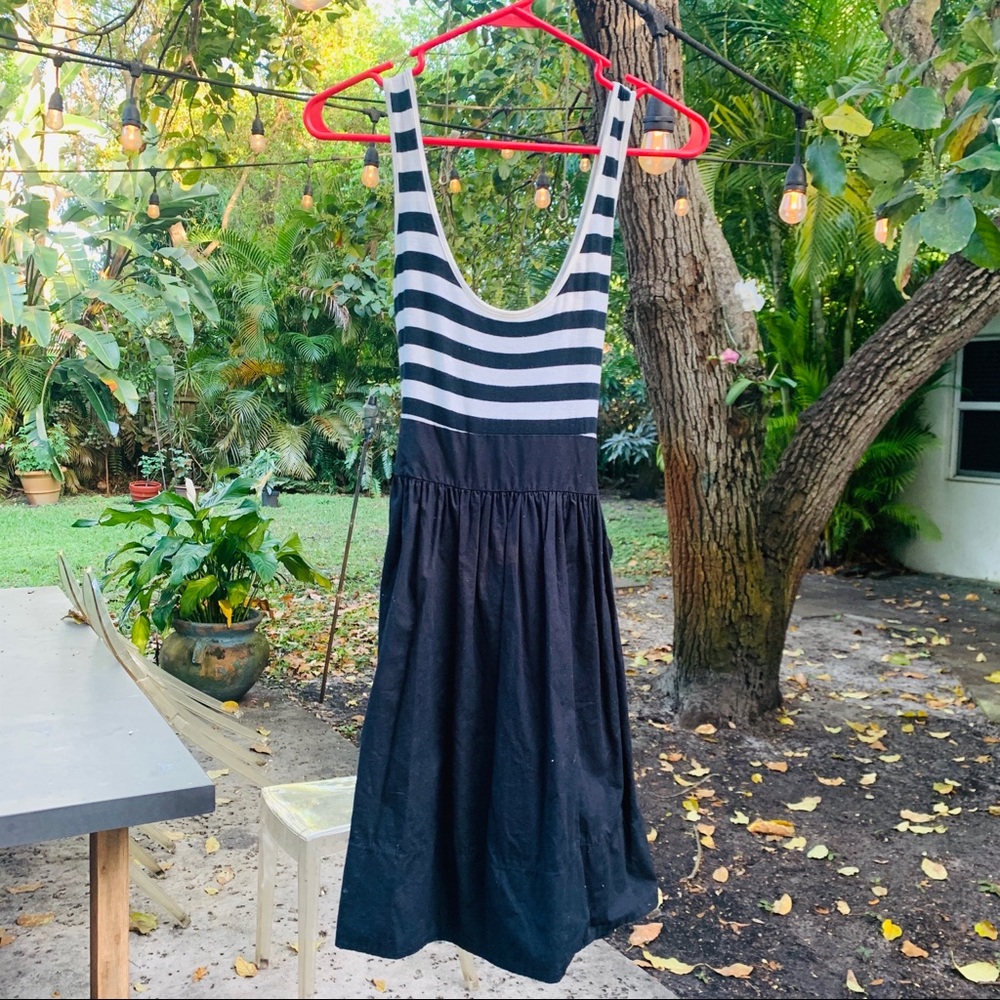 Casual Black & White Dress.